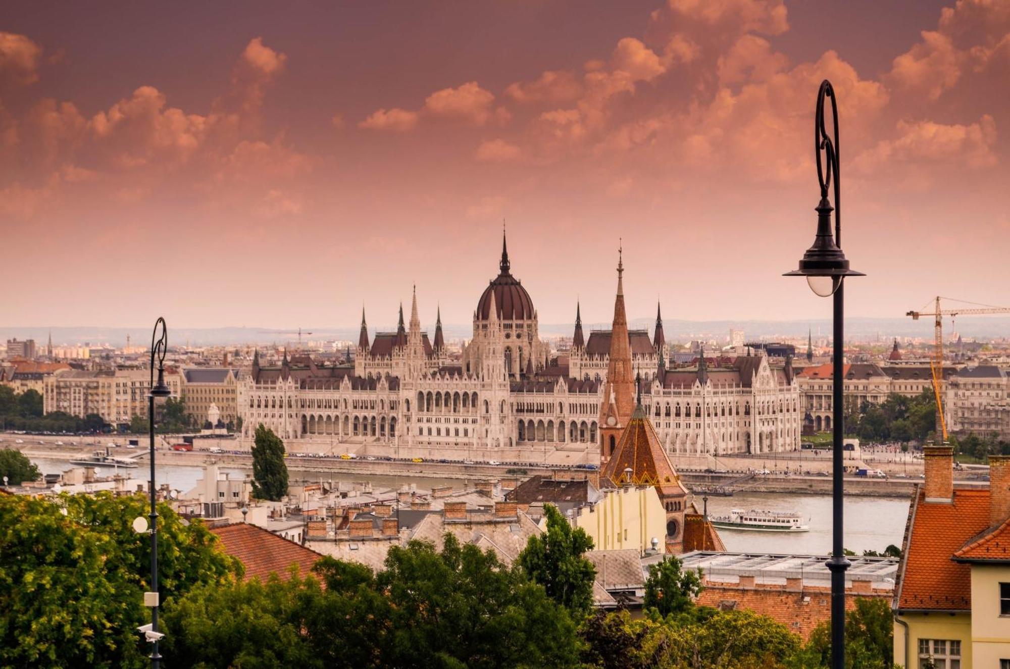 Just Chillin Apt-Budapest Most Historic Landmarks Luaran gambar